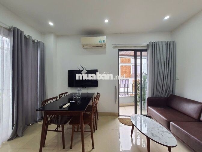Cho thuê căn hộ 1 phòng ngủ, 50m2, ban công rộng, tầng 4, hướng biển