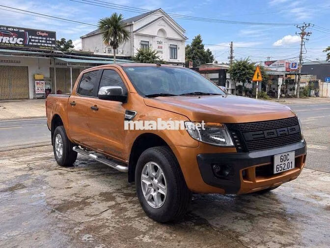 Ford Ranger XLT 2013 Số sàn Cam