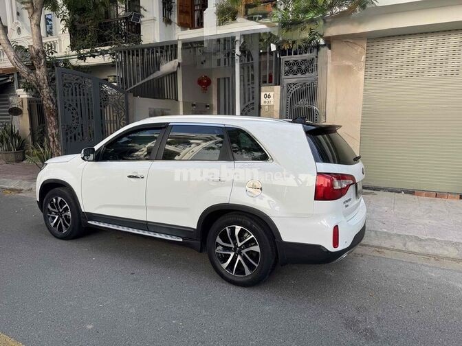Kia Sorento 2018 2.4GATH Premium 7 chỗ Trắng
