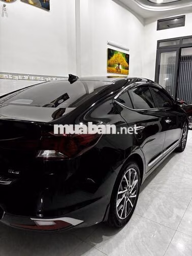 Hyundai Elantra 2021 Đen 39.000km