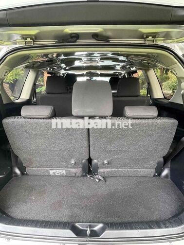 cần bán 1 xe innova 2018 xe chất zin