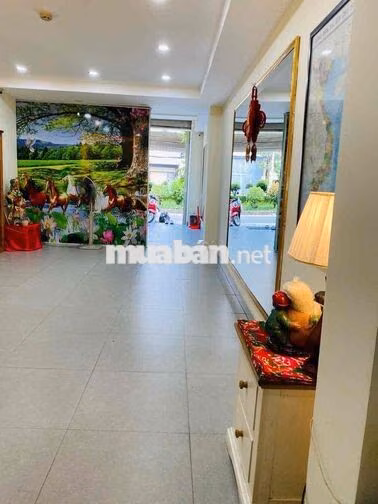 Nhà mặt tiền hà huy giáp dưới chân cầu ngã tư ga có cầu thang máy