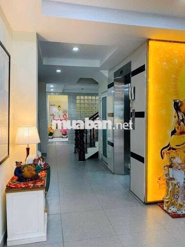 Nhà mặt tiền hà huy giáp dưới chân cầu ngã tư ga có cầu thang máy