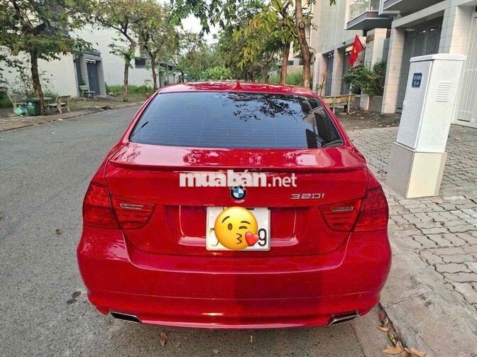 BMW 320i 2011 Đỏ