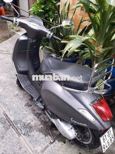 Vespa 125 Sprint Xám 2018