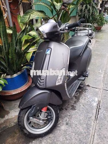 Vespa 125 Sprint Xám 2018