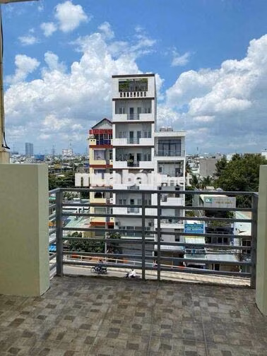 Nhà mặt tiền hà huy giáp dưới chân cầu ngã tư ga có cầu thang máy