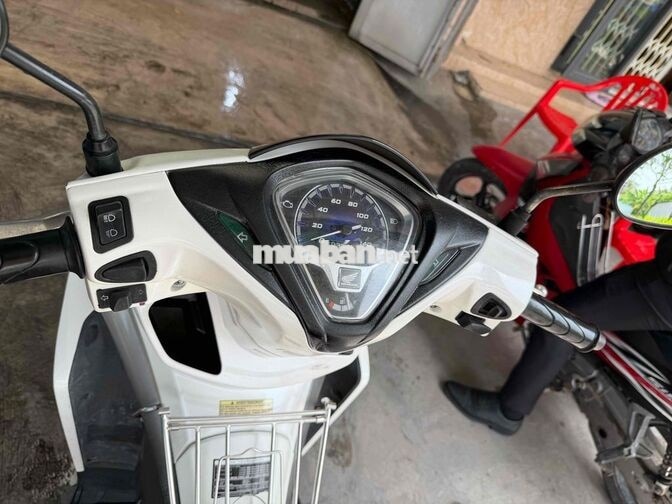 Honda Air Blade Trắng