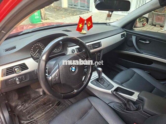 BMW 320i 2011 Đỏ