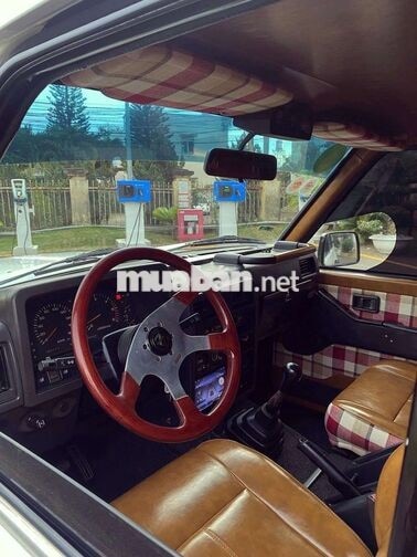 Nissan Patrol Trắng