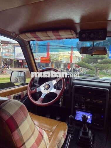 Nissan Patrol Trắng