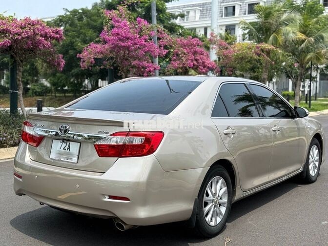 Toyota Camry 2.0E AT 2013 Vàng cát