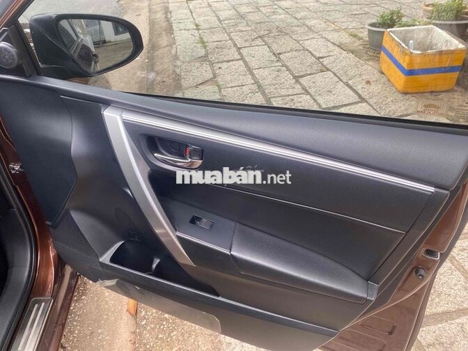 Toyota Altis 1.8G 2015 số tự động