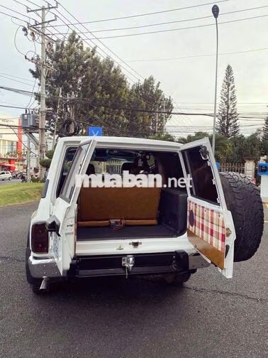 Nissan Patrol Trắng