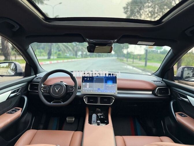 VINFAST VF8 PLUS 2025 TRẦN KÍNH CÓ HỖ TRỢ NH