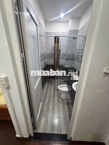 CHDV 2 phòng ngủ giá hoặc kết hợp buôn bán, mặt tiền. Gần sân bay T3