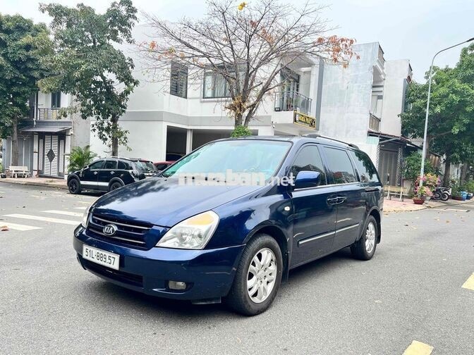 Kia Carnival Van 5 chỗ Dầu Số Sàn Hàng Độc