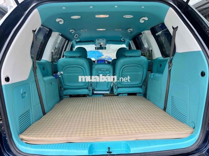 Kia Carnival Van 5 chỗ Dầu Số Sàn Hàng Độc