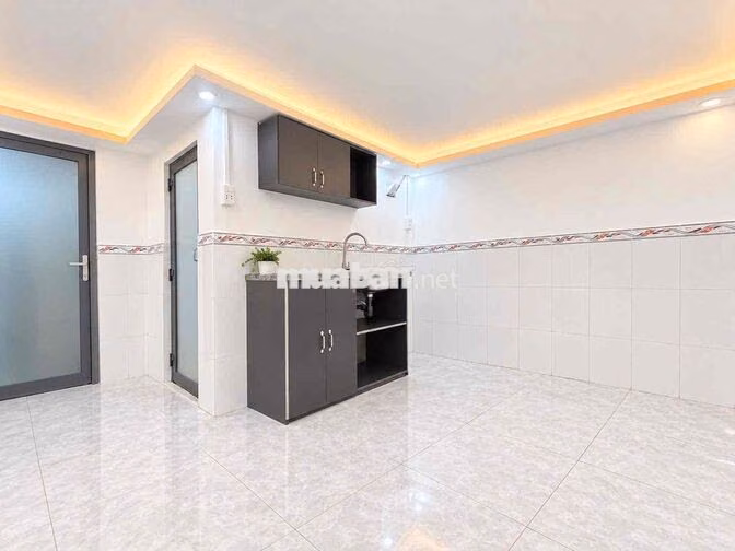 MỚI TRỐNG LẠI 2 PHÒNG NGỦ CỰC KÌ RỘNG RÃI NGAY BẾN XE MIỀN ĐÔNG CŨ