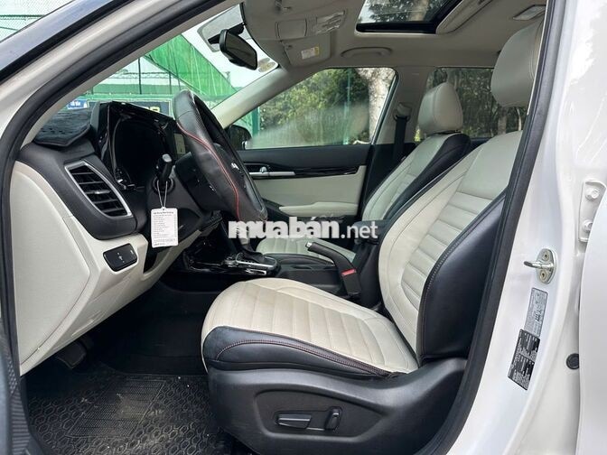 Kia Seltos 1.6 Premium 2022 Trắng 16.000 km