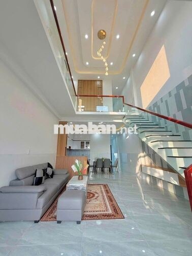 Nhà làm ăn thất bại bán lỗ căn nhà 1 lầu 1 lửng  giảm 200tr