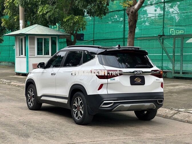 Kia Seltos 1.6 Premium 2022 Trắng 16.000 km