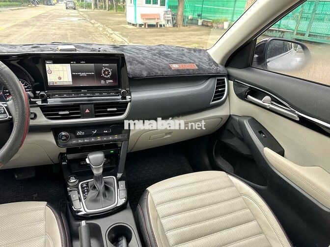 Kia Seltos 1.6 Premium 2022 Trắng 16.000 km