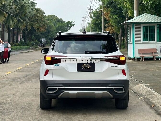 Kia Seltos 1.6 Premium 2022 Trắng 16.000 km