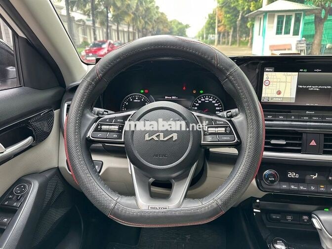 Kia Seltos 1.6 Premium 2022 Trắng 16.000 km