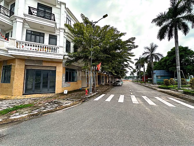 Công ty Đấu giá hợp danh Lam Sơn Sài Gòn thông báo đấu giá tài sản
