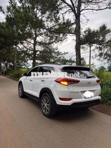 Hyundai Tucson 2.0 ATH 2016 Trắng