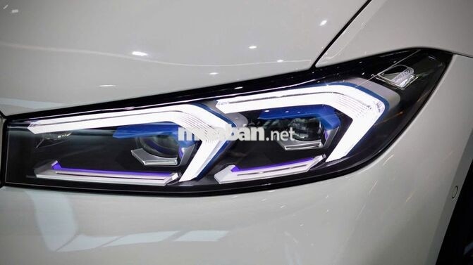 BMW 330i M Sport - Ưu đãi 300tr