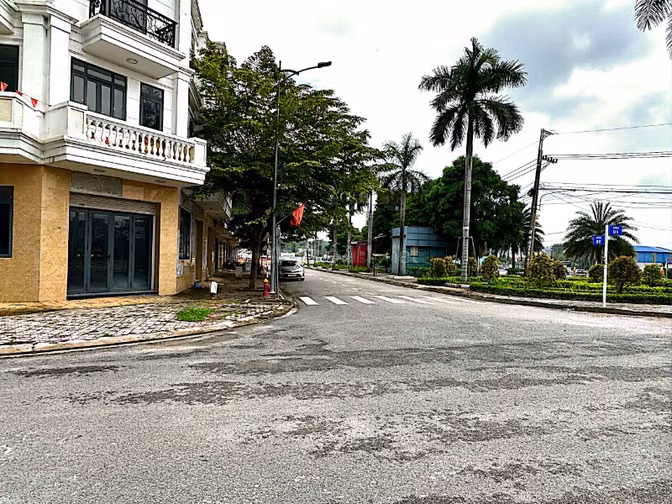 Công ty Đấu giá hợp danh Lam Sơn Sài Gòn thông báo đấu giá tài sản