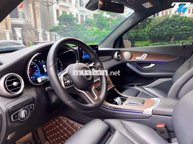 Mercedes GLC200 4Matic 2022 Trắng cực đẹp giá tốt