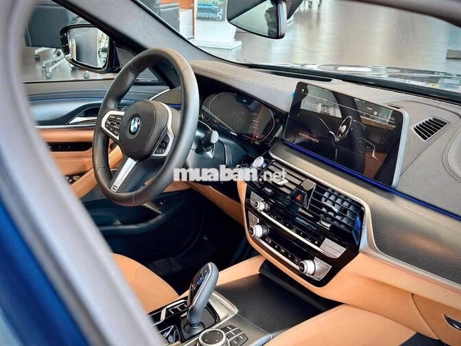 BMW 520i M Sport LCI - Giảm 558tr