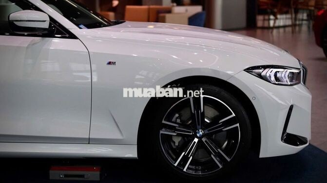 BMW 330i M Sport - Ưu đãi 300tr