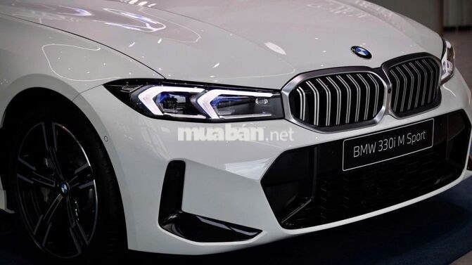 BMW 330i M Sport - Ưu đãi 300tr