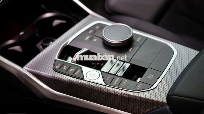 BMW 330i M Sport - Ưu đãi 300tr
