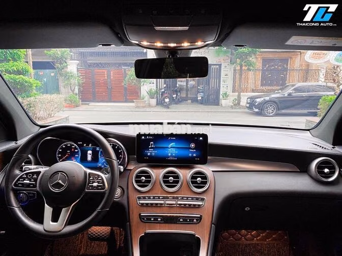 Mercedes GLC200 4Matic 2022 Trắng cực đẹp giá tốt