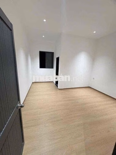 Nhà Hẻm 8M Thông Luỹ Bán Bích. DT:4.2 X 13 Trệt lầu 2PN 3WC 2Máy lạnh