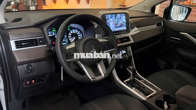 Mitsubishi Xpander Premium 1.5AT Model 2024