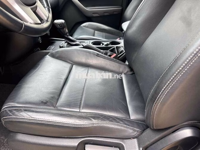 Ford Ranger Limited 2cầu nhập thái lan 2020