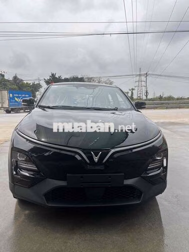 Vinfast VF6 bản Eco 2026 màu Đen Xe Mới Giao Ngay