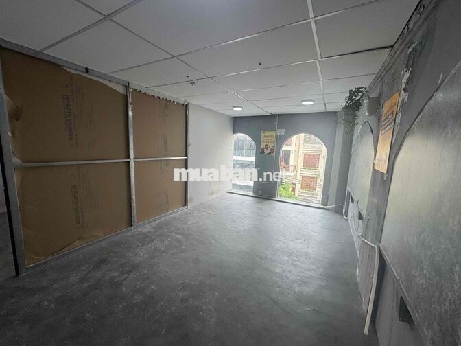Mặt bằng văn phòng 55m2 phố Lê Trung Nghĩa, Tân Bình, Tp.HCM