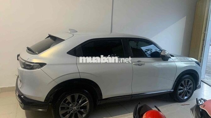 Honda HRV 2024 Trắng 1x.000 km