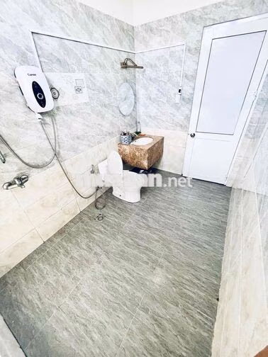 Share phòng trong Villa ngay Phước Kiển giá 2tr8