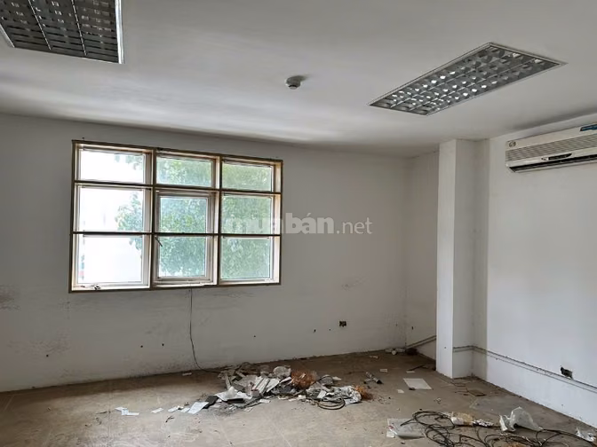 ho thuê Văn phòng toà 11C Cát Linh, Hà Nội DT:  45 - 55 - 60 - 220m2.