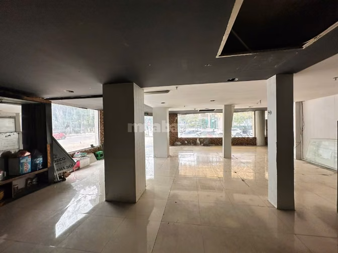 ho thuê Văn phòng toà 11C Cát Linh, Hà Nội DT:  45 - 55 - 60 - 220m2.
