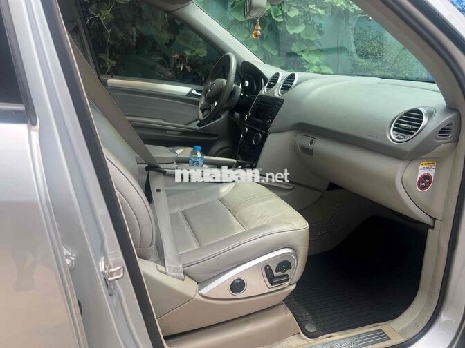 Mercedes-Benz ML 350 Bạc Đức