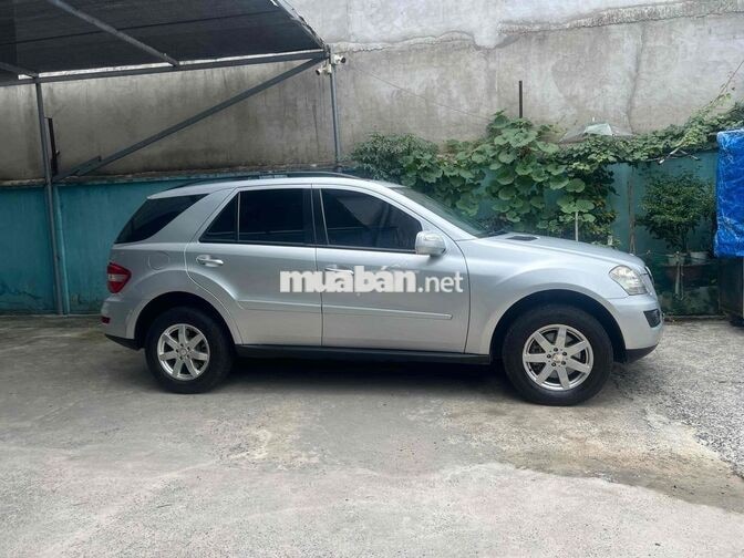 Mercedes-Benz ML 350 Bạc Đức